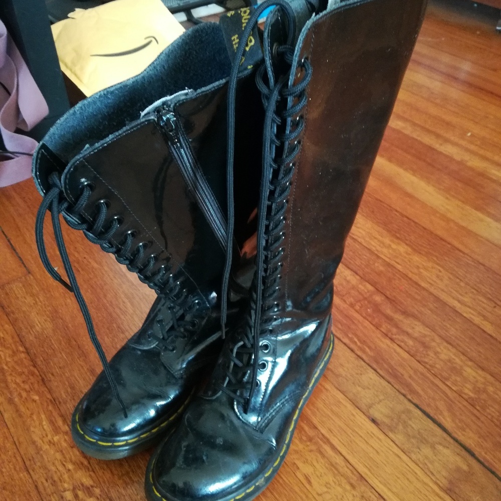 Dr Marten's Patent Leather Black, US 8 UK 6